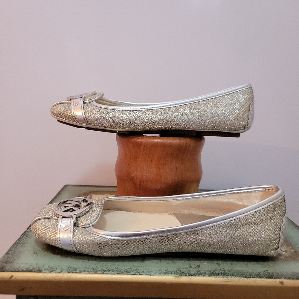 Michael Michael Kors Silver Metallic Leather Flats Size 7 - Picture 3 of 5